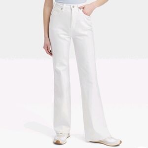 14 R Women's High-Rise Flare Jeans - Universal Thread White